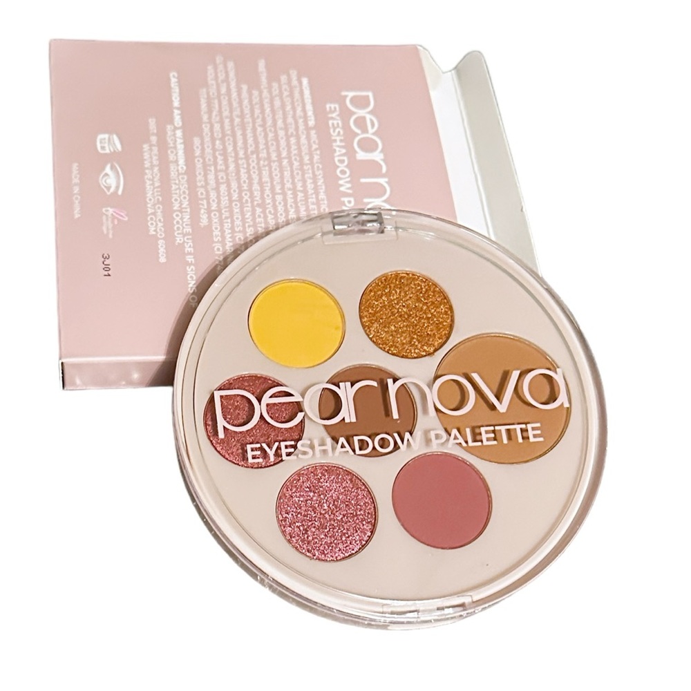 NWT Pear Nova EYESHADOW PALETTE
